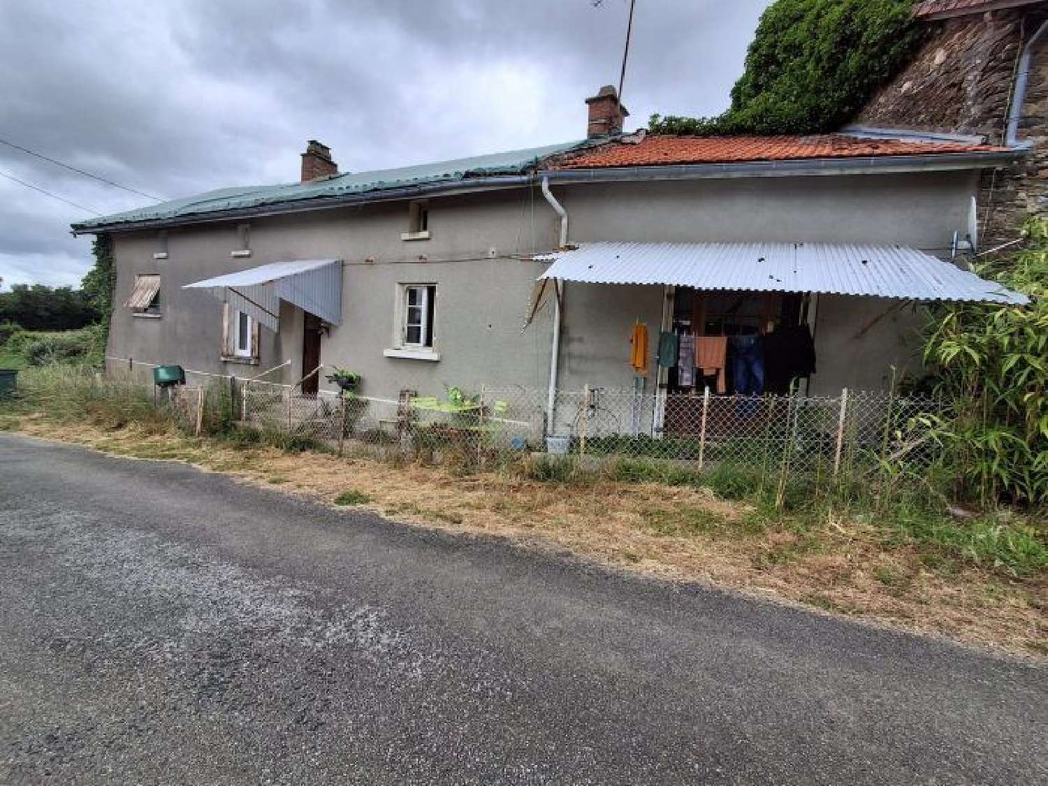  te koop kasteel Châteauneuf-la-Forêt Haute-Vienne 1