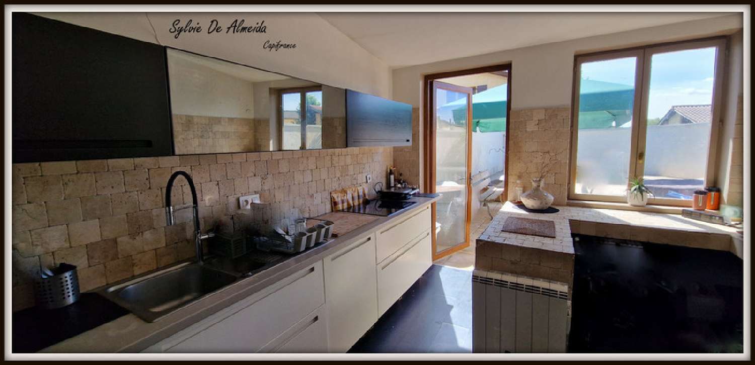 for sale city house Pont-de-Veyle Ain 4