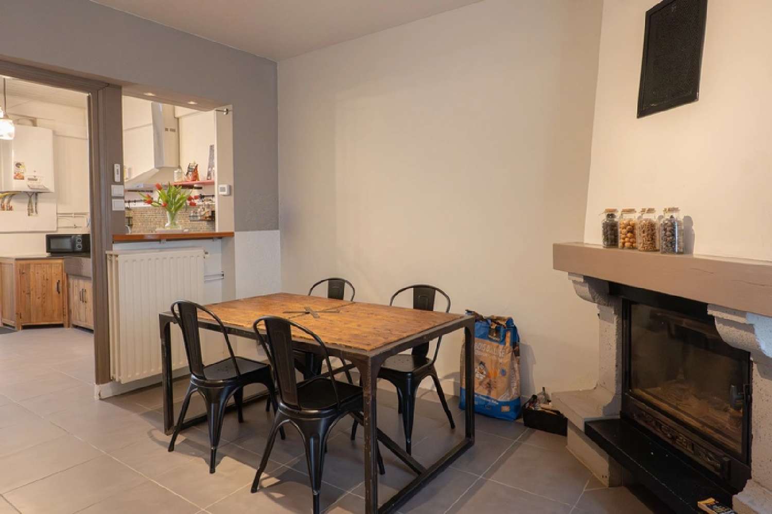 te koop stadshuis Saint-Fons Rhône 4
