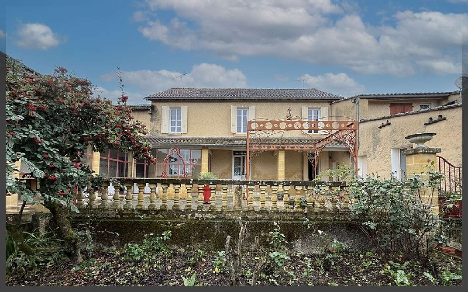  for sale city house Villefranche-de-Lonchat Dordogne 2