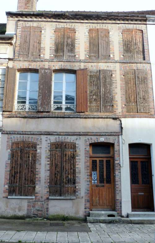 Villeneuve-l'Archevêque Yonne stadshuis foto 7354393