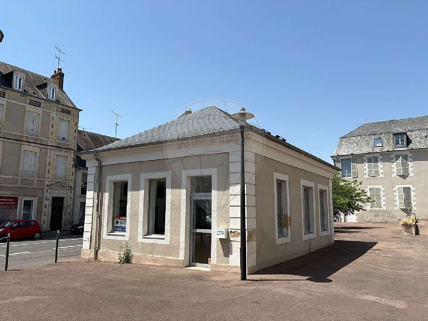  for sale commercial Nevers Nièvre 1