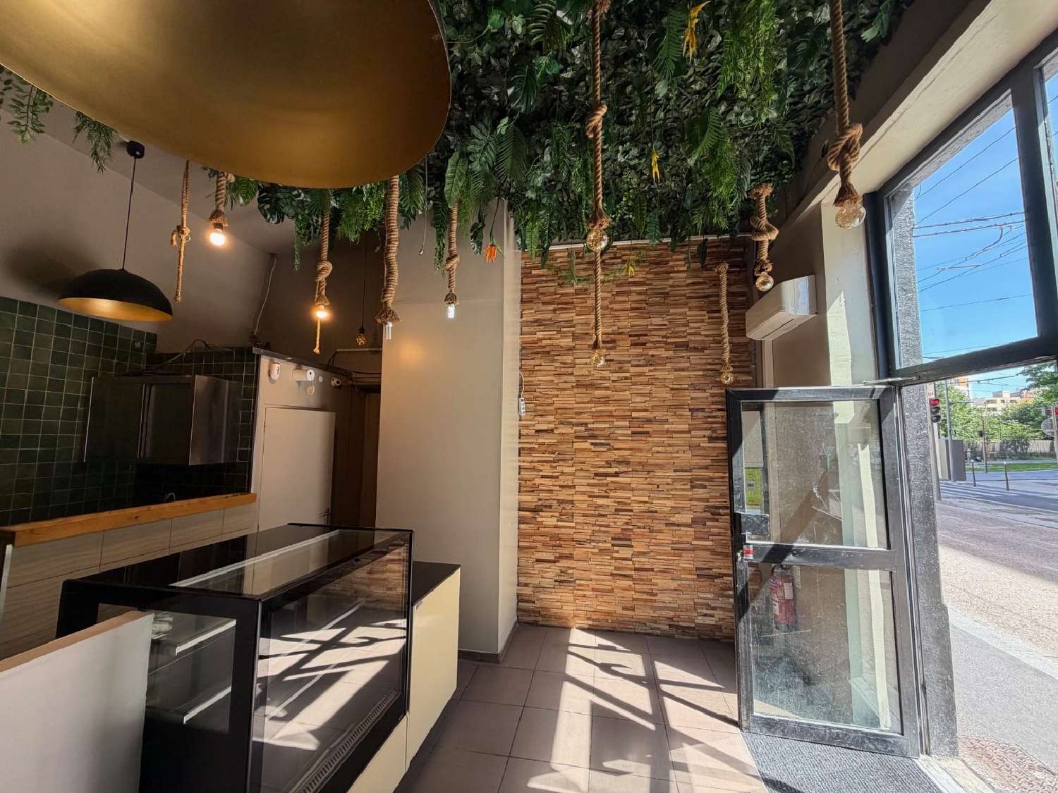  en venta local comercial Villeurbanne Rhône 2