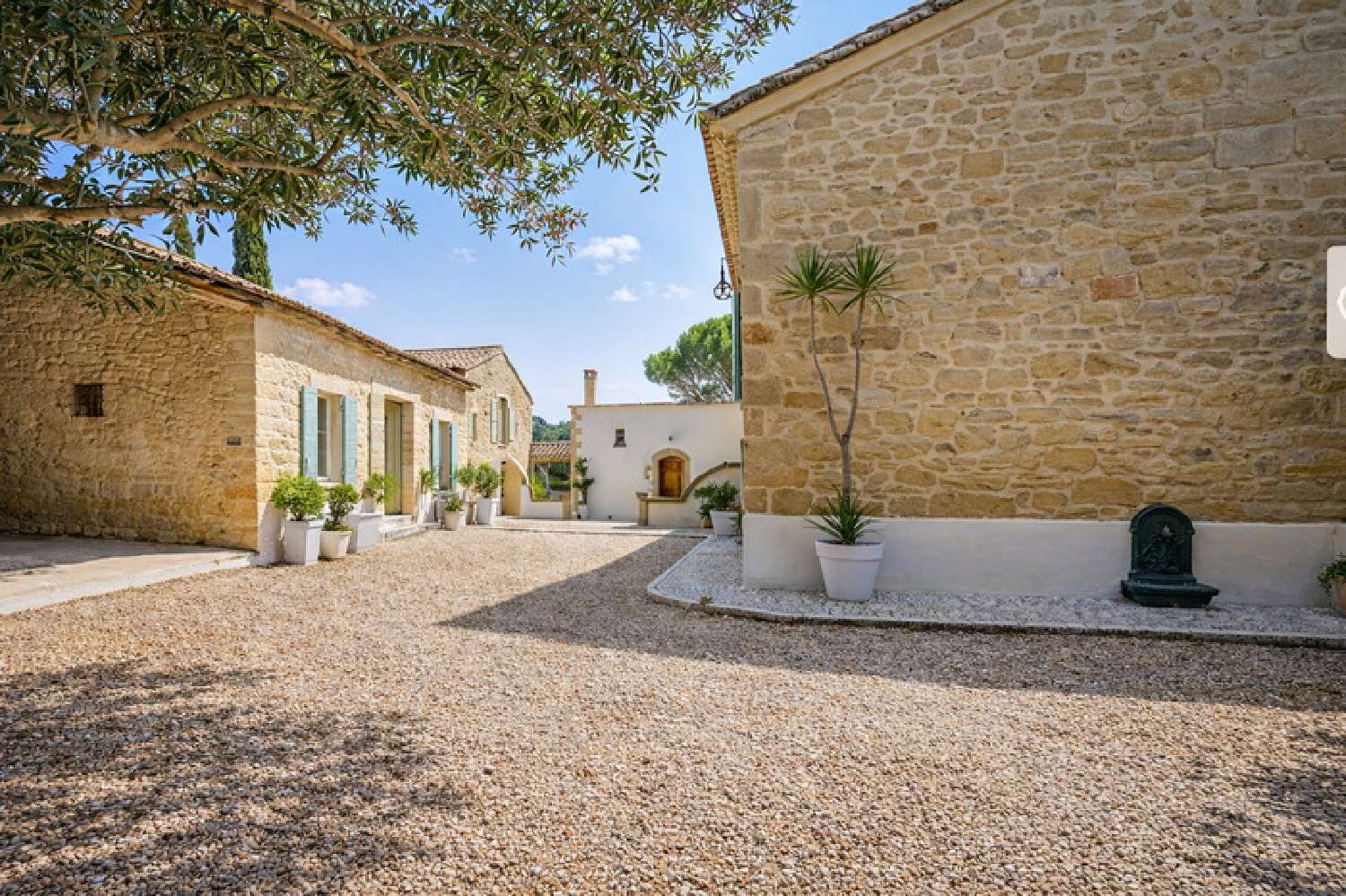  te koop landgoed Aigues-Vives Gard 3