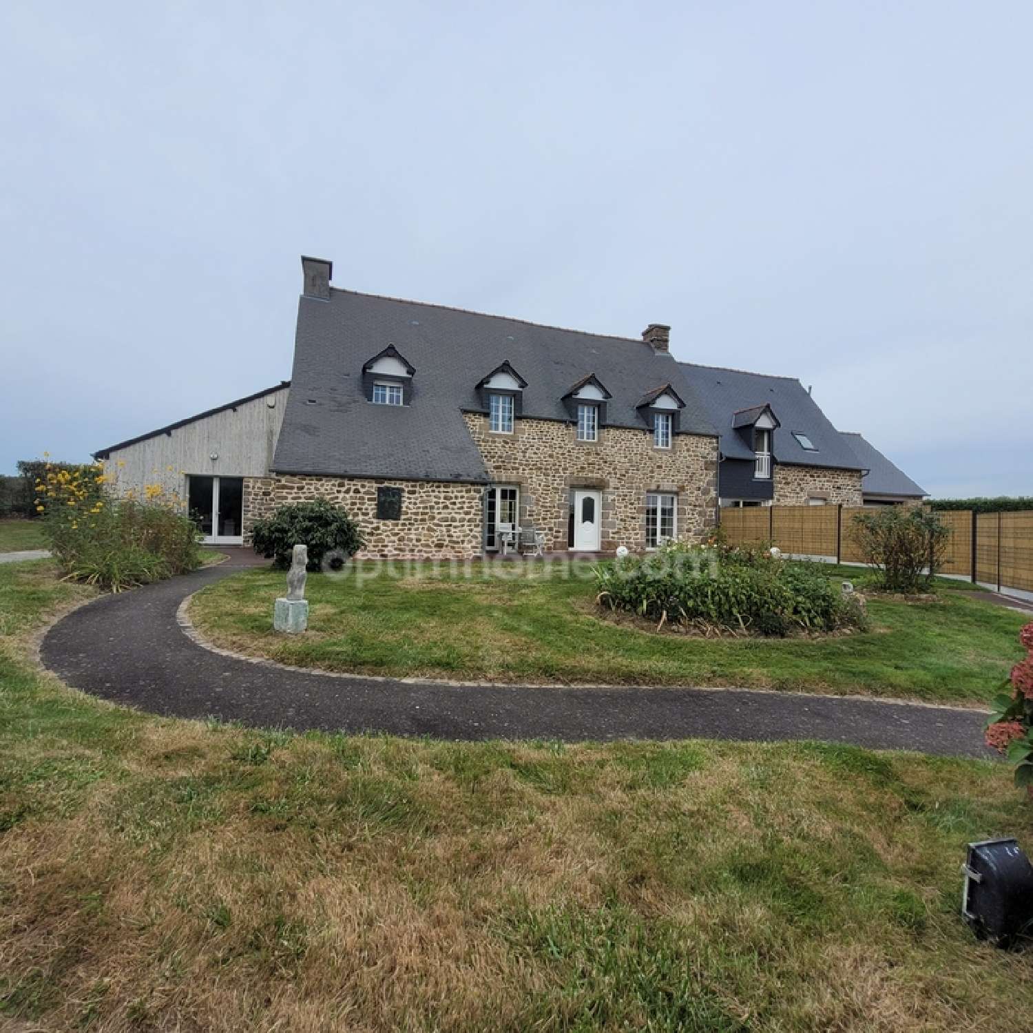 te koop landgoed Sains Ille-et-Vilaine 1