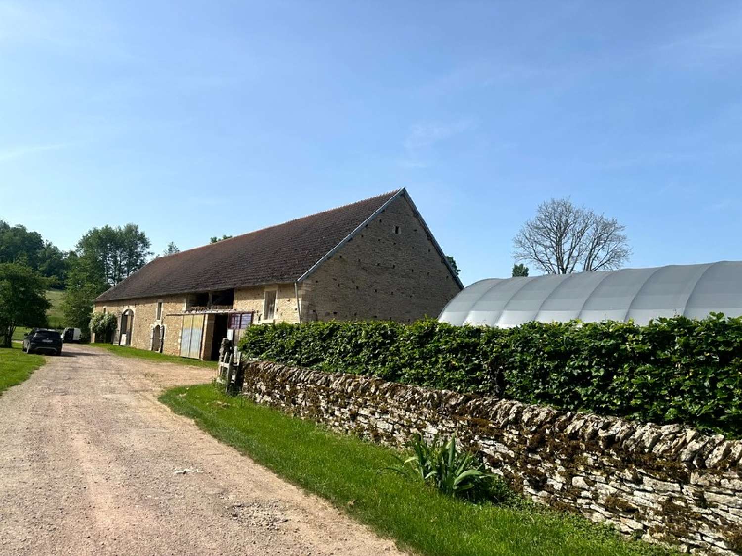 for sale farm Mont-Saint-Jean Côte-d'Or 2