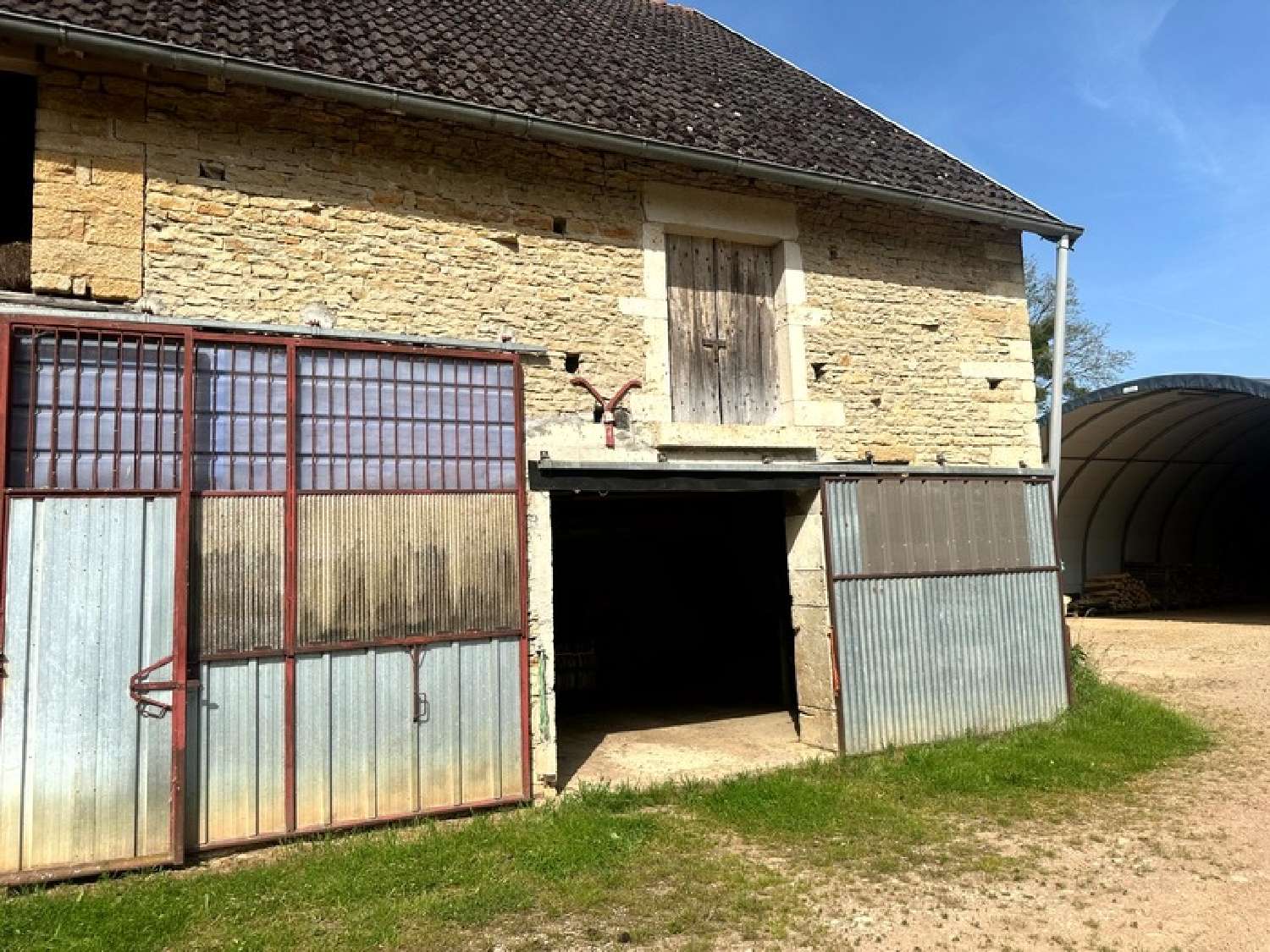 for sale farm Mont-Saint-Jean Côte-d'Or 8