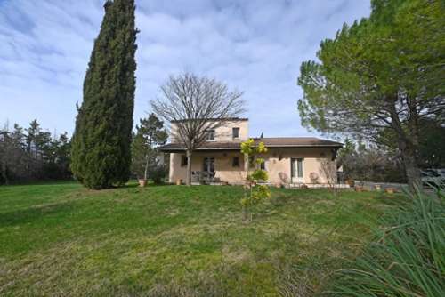 Saint-Hilaire-de-Brethmas Gard boerderij foto 7360385