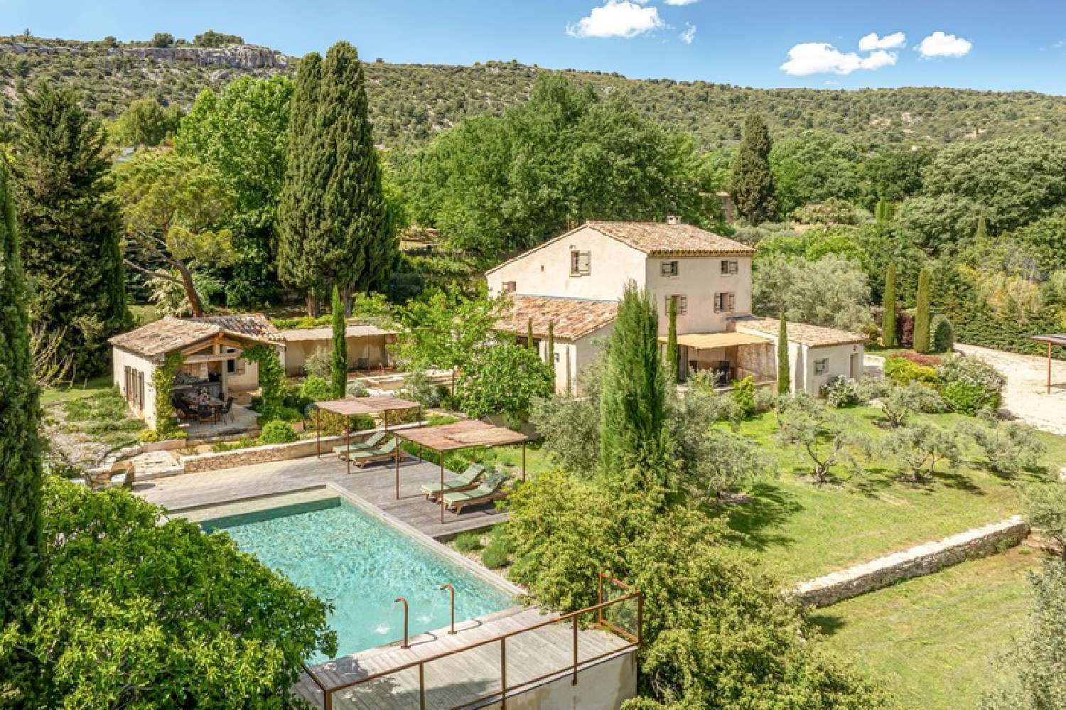  for sale farm Saint-Saturnin-lès-Apt Vaucluse 1