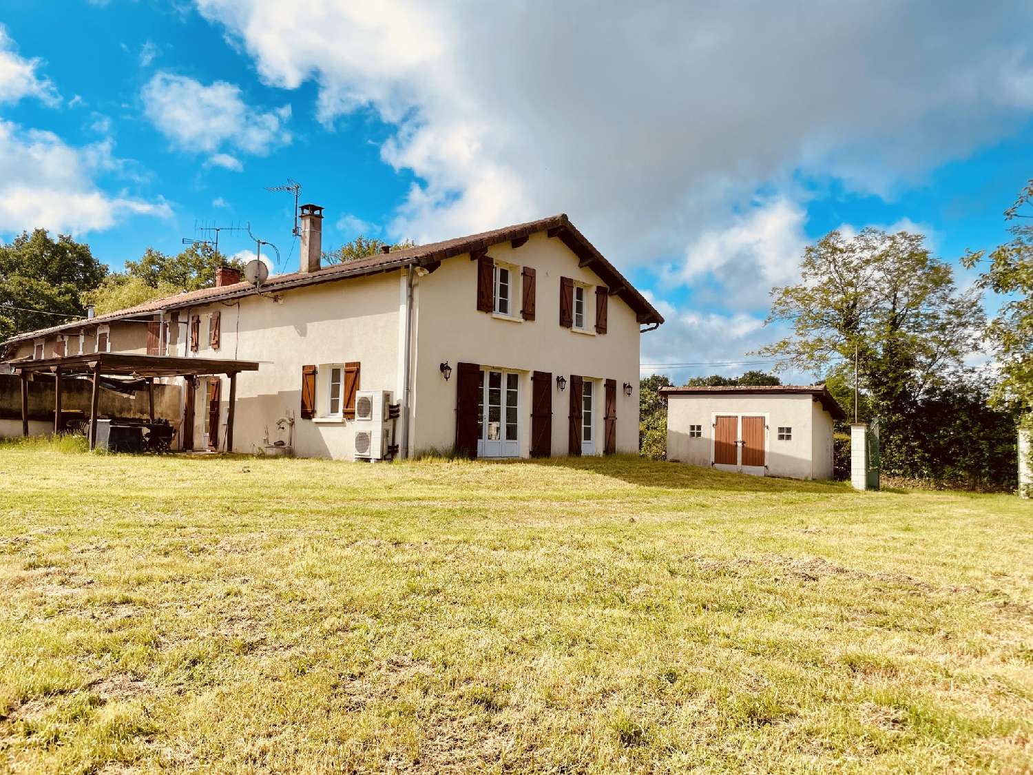  te koop huis Ambernac Charente 1