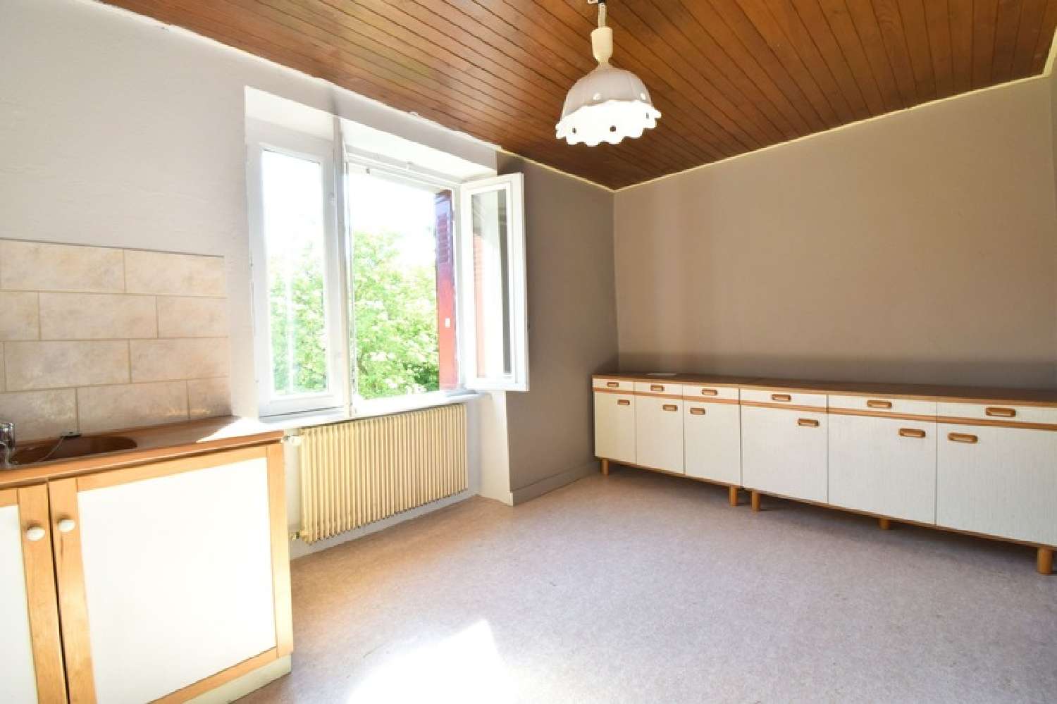 à vendre maison Auzelles Puy-de-Dôme 8