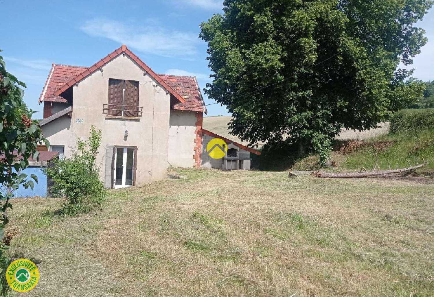  te koop huis Bellenaves Allier 1