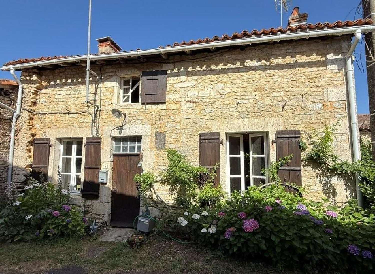  te koop huis Champagne-Mouton Charente 4