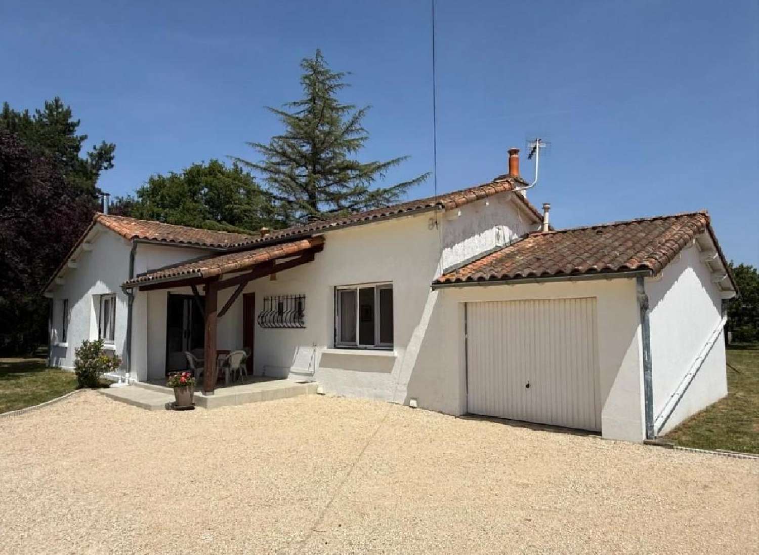 en venta casa Charroux Vienne 3