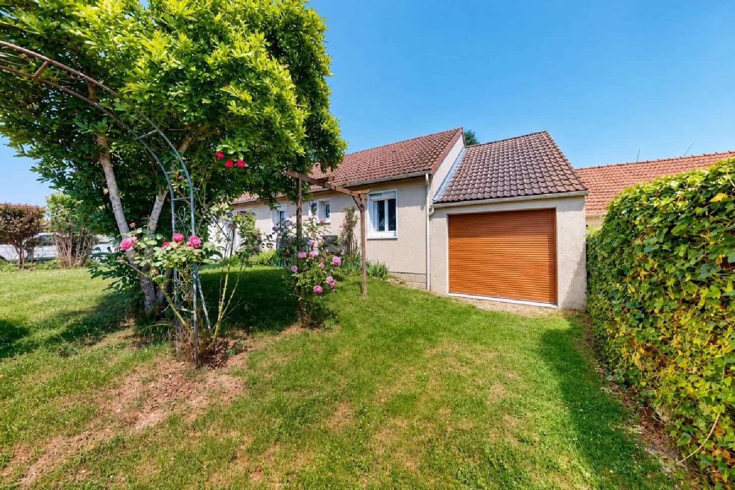  for sale house Chéroy Yonne 1