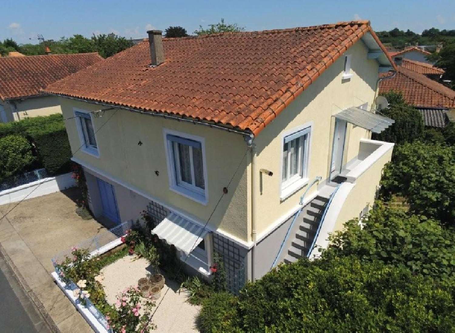  for sale house Civray Vienne 1