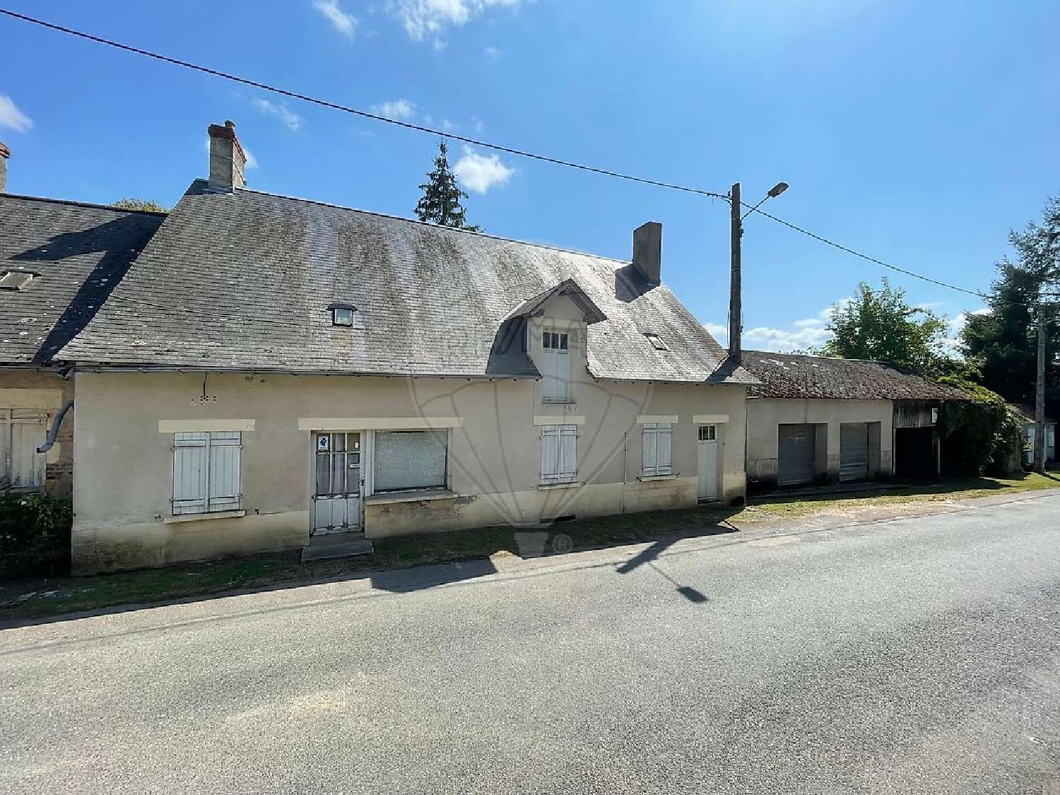 à vendre maison Fleury-sur-Loire Nièvre 2