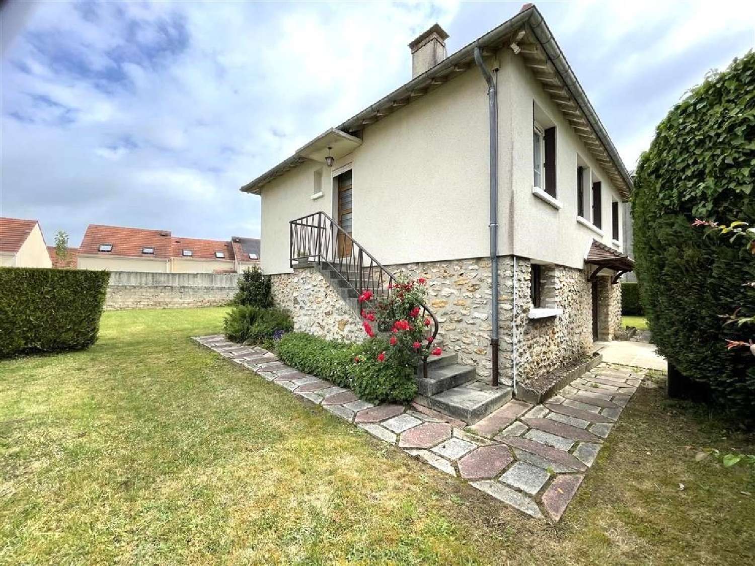  for sale house Fontenay-Trésigny Seine-et-Marne 1