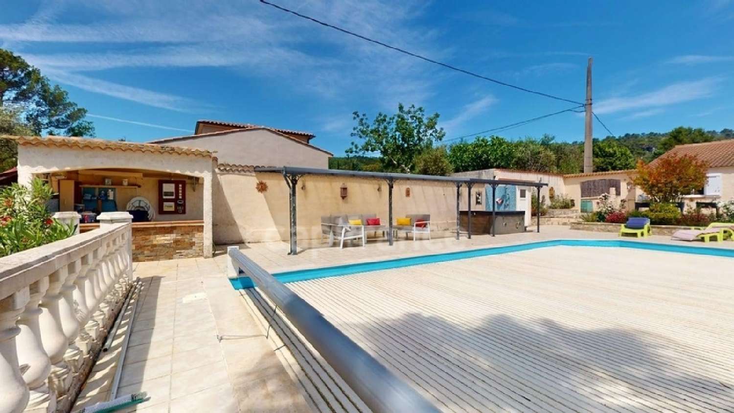 en venta casa Garéoult Var 2