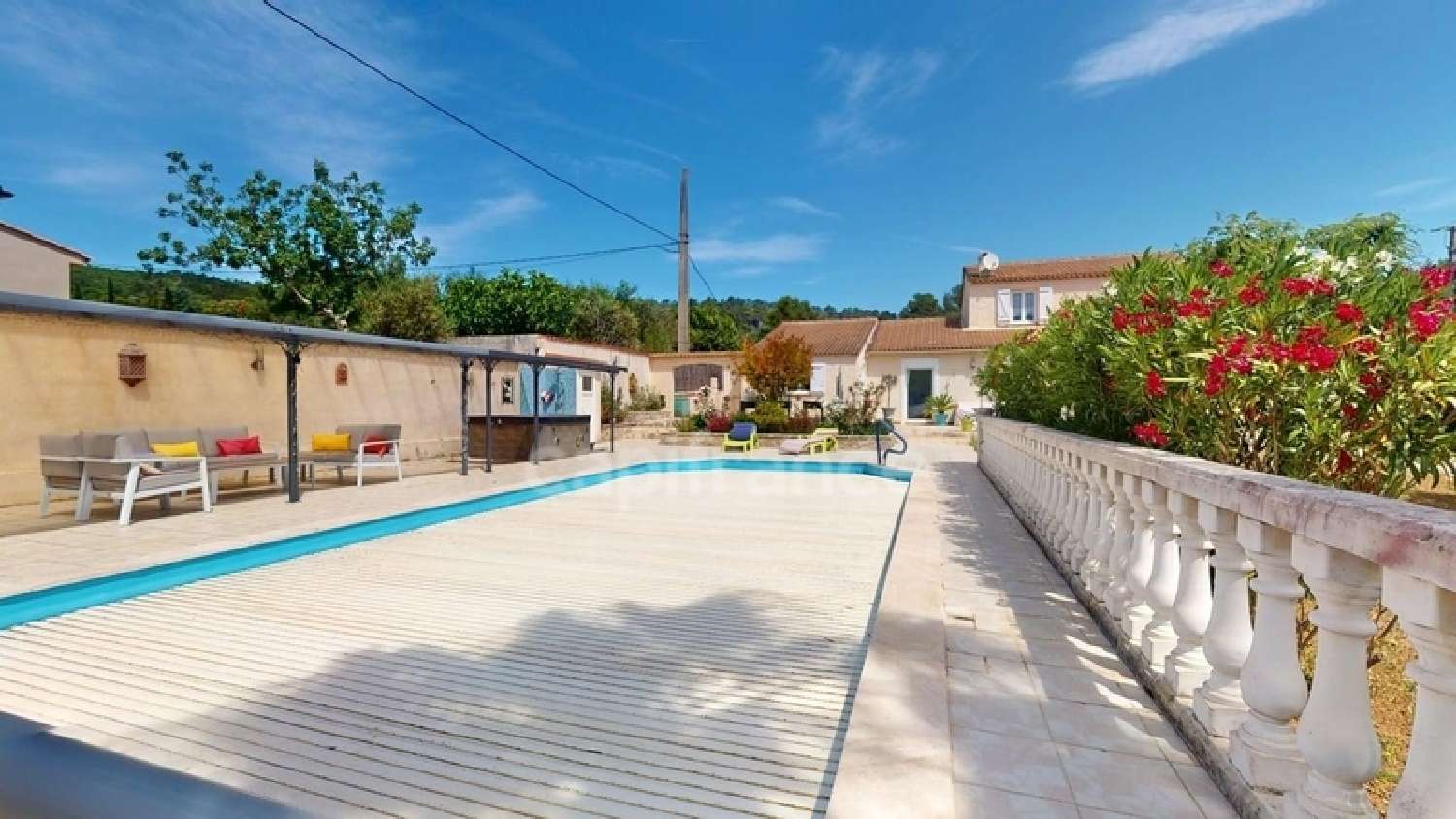 en venta casa Garéoult Var 3
