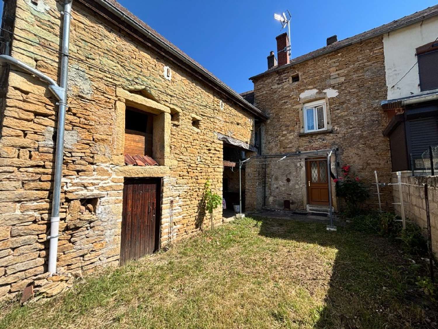 te koop huis Genouilly Saône-et-Loire 3