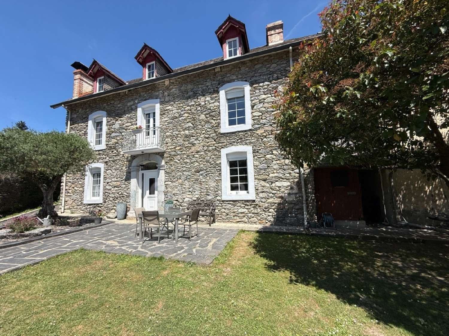 te koop huis Gez Hautes-Pyrénées 1