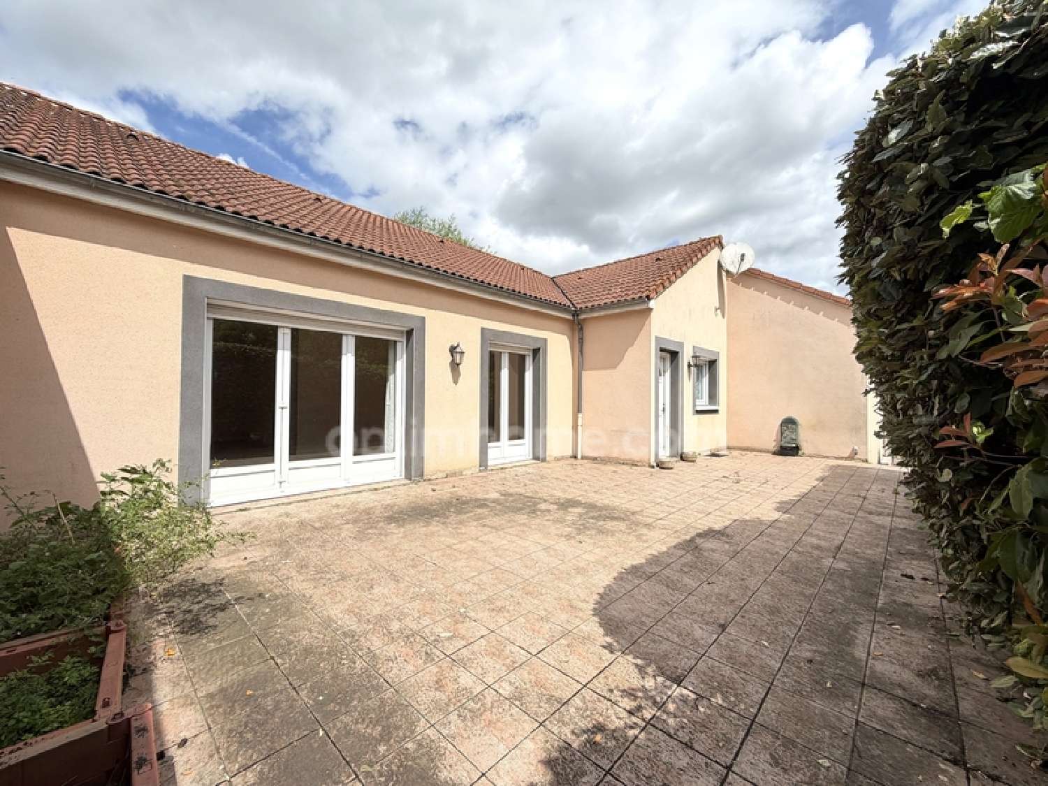 for sale house Joze Puy-de-Dôme 2