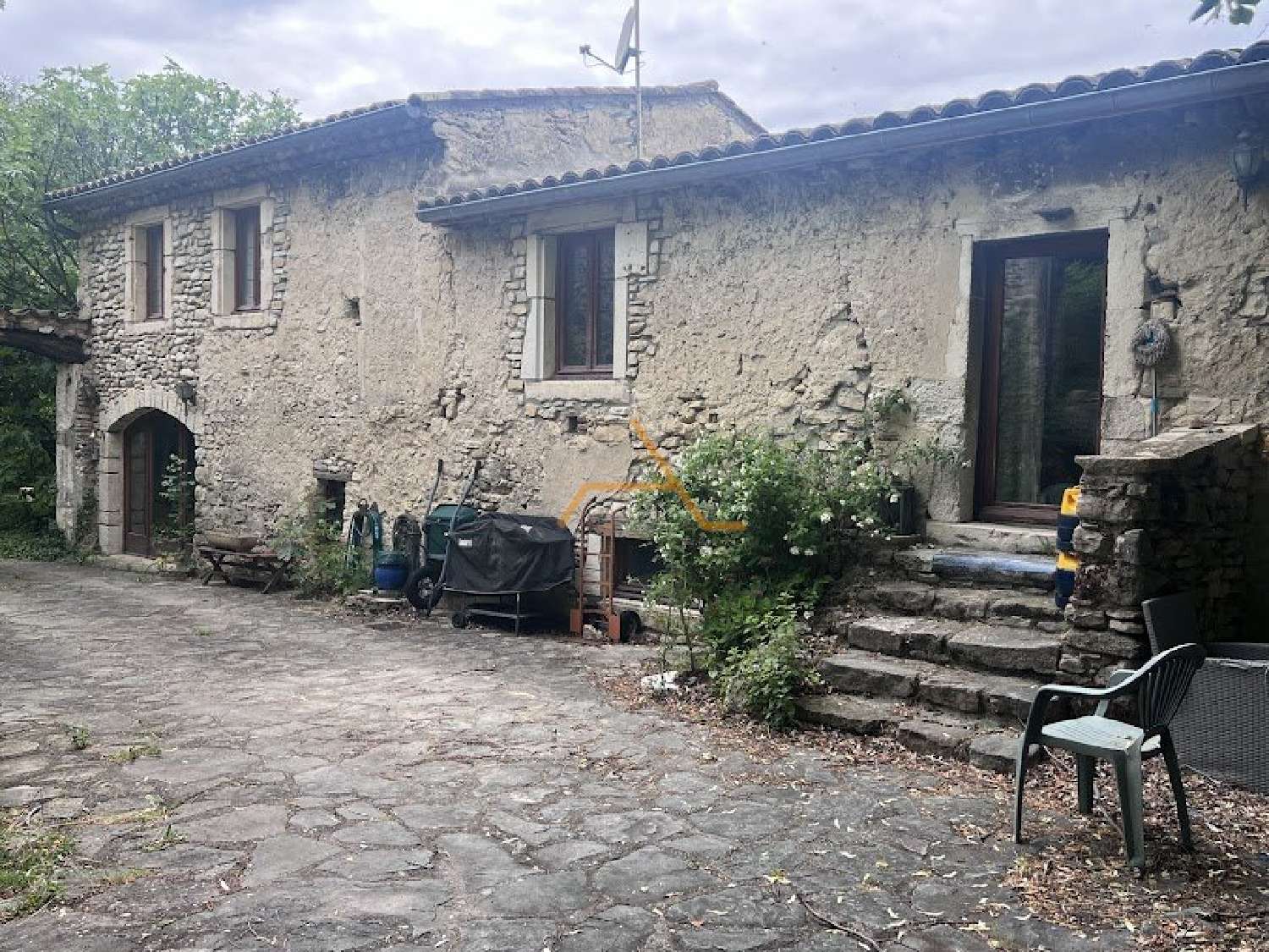  te koop huis La Bégude-de-Mazenc Drôme 2
