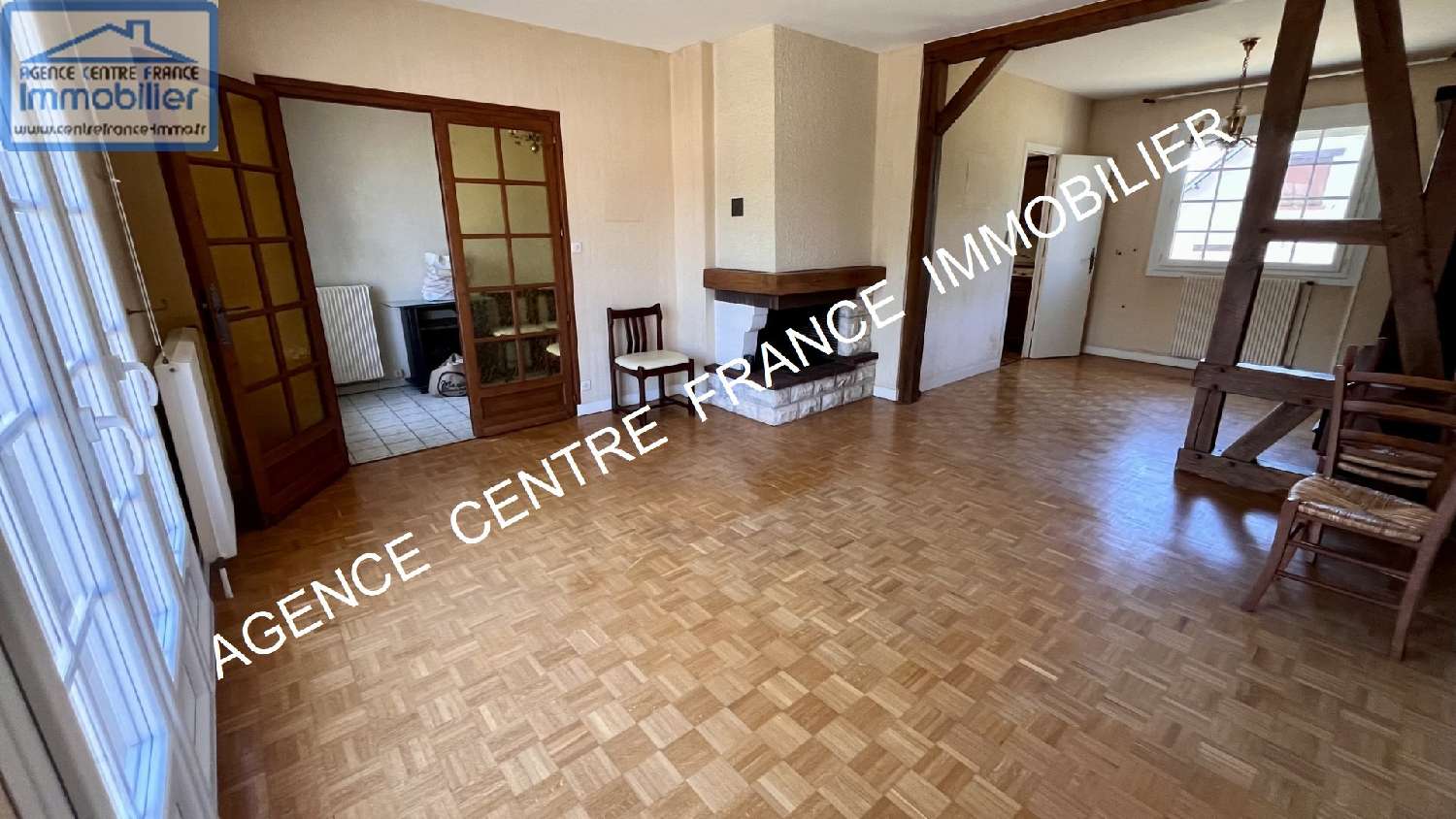 te koop huis La Chapelle-Saint-Ursin Cher 3