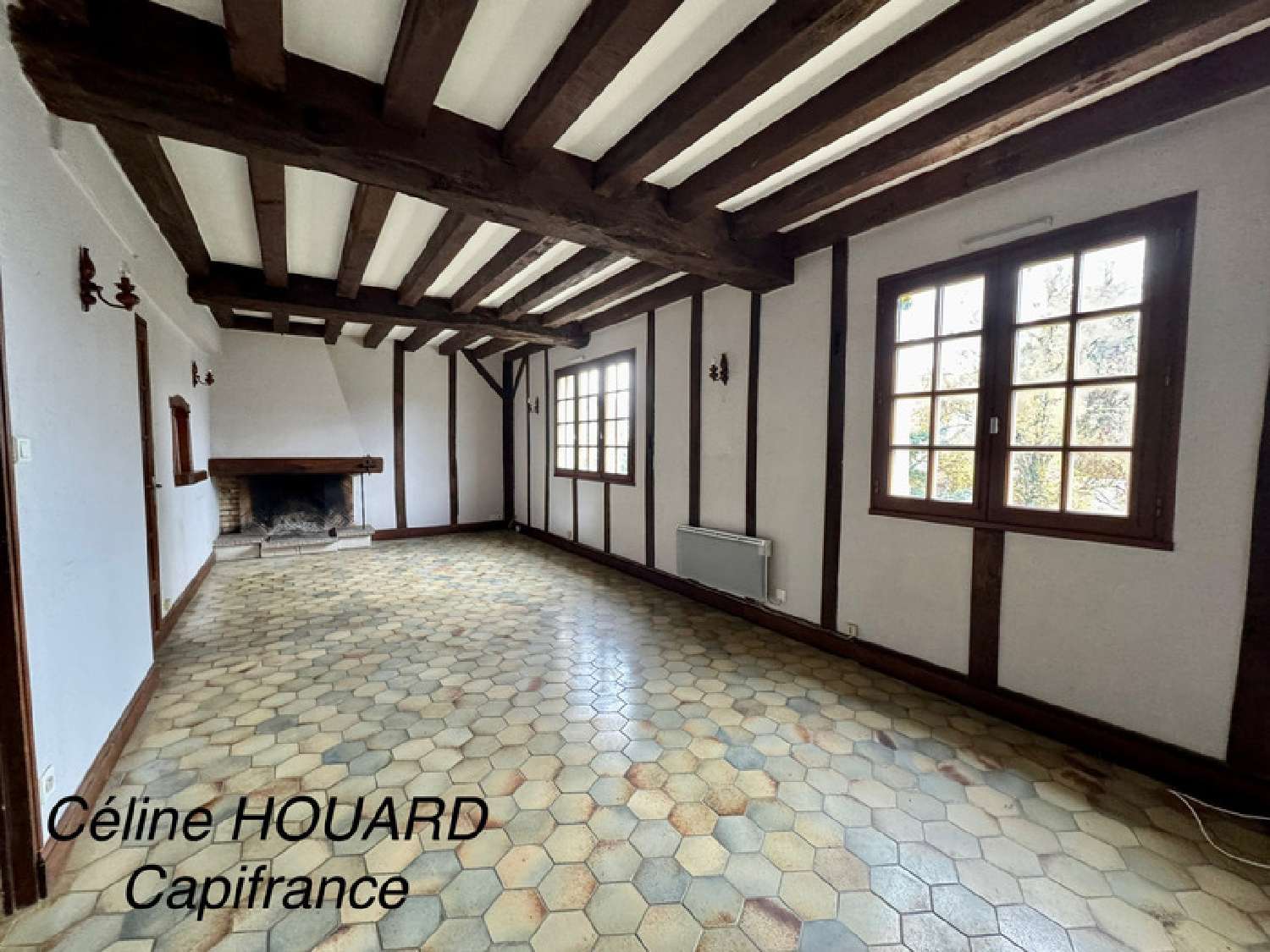 for sale house La Chapelle-Saint-Laud Maine-et-Loire 1
