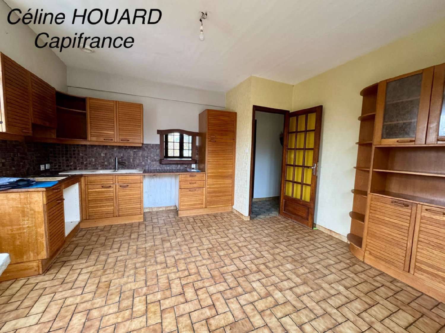 for sale house La Chapelle-Saint-Laud Maine-et-Loire 2