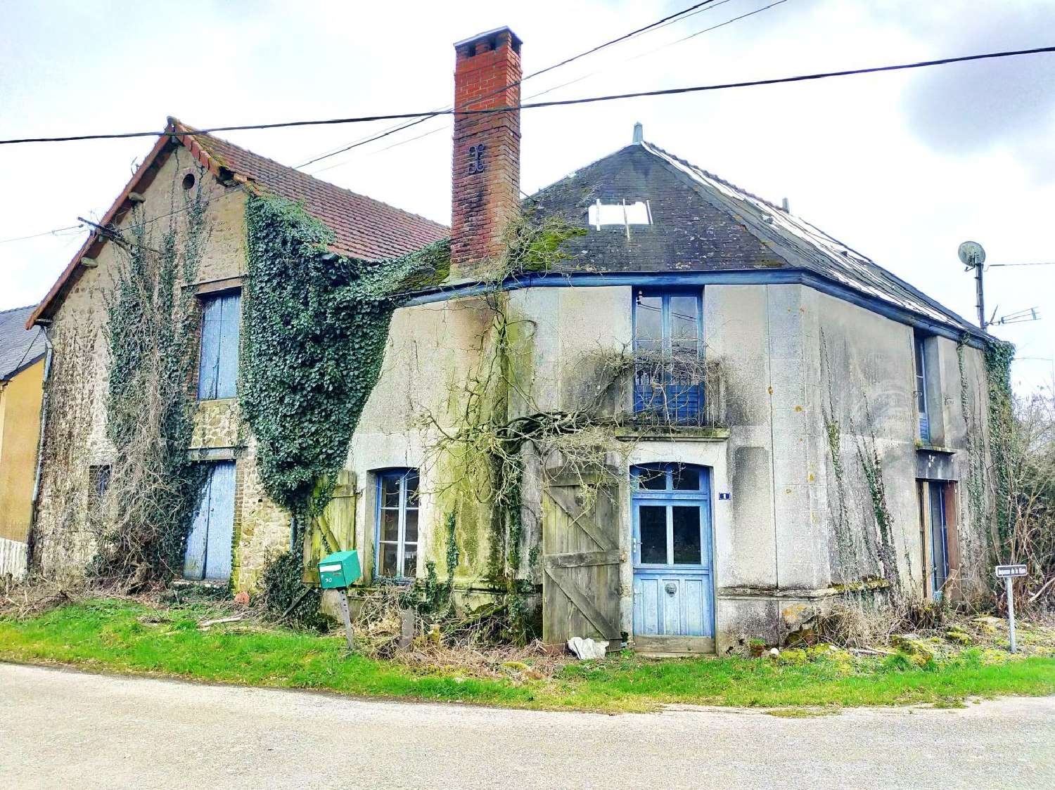  for sale house Le Ham Mayenne 1