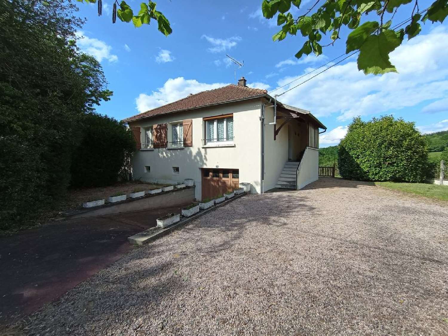  à vendre maison Le Mayet-de-Montagne Allier 1