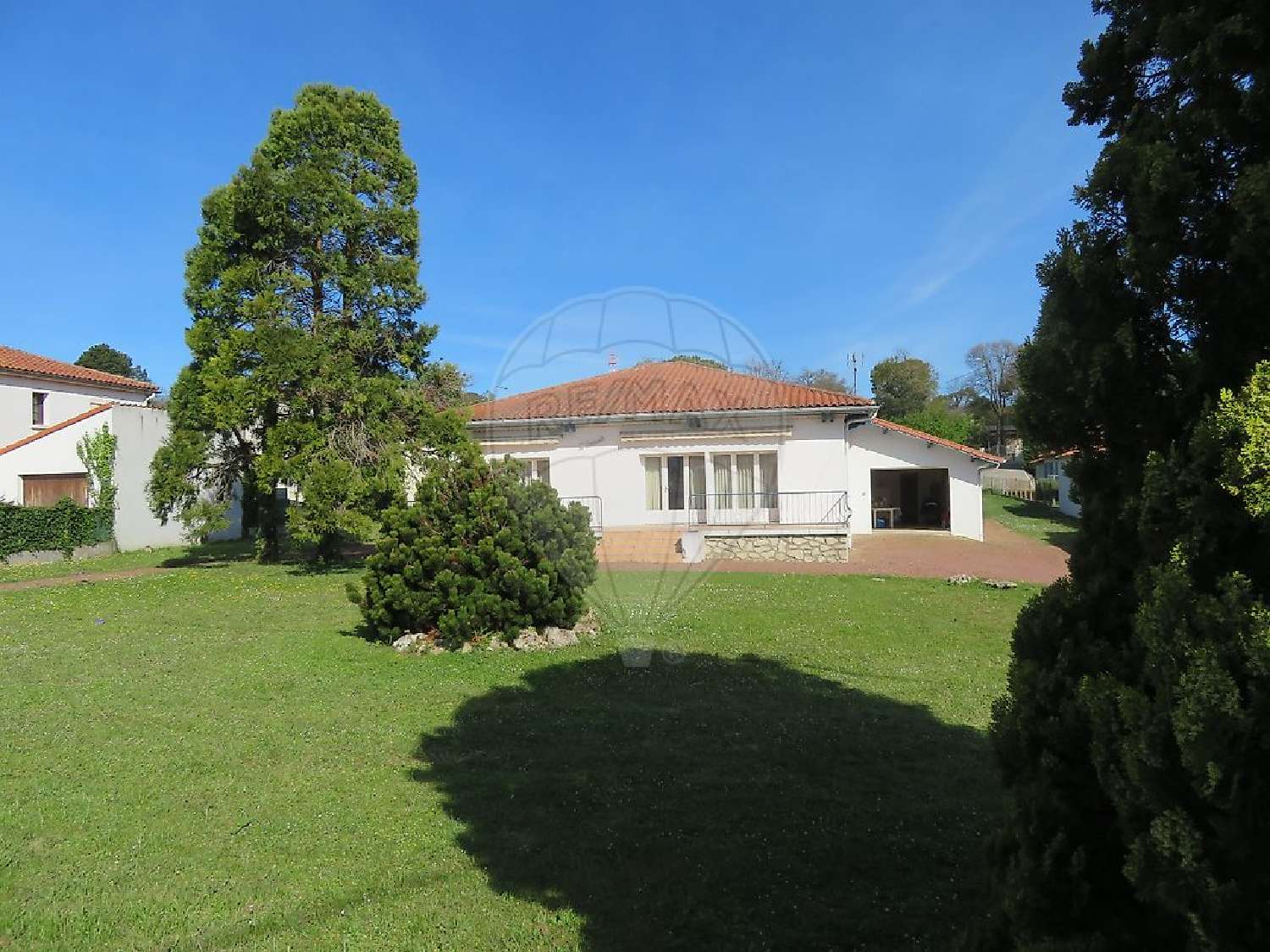  for sale house Meschers-sur-Gironde Charente-Maritime 2