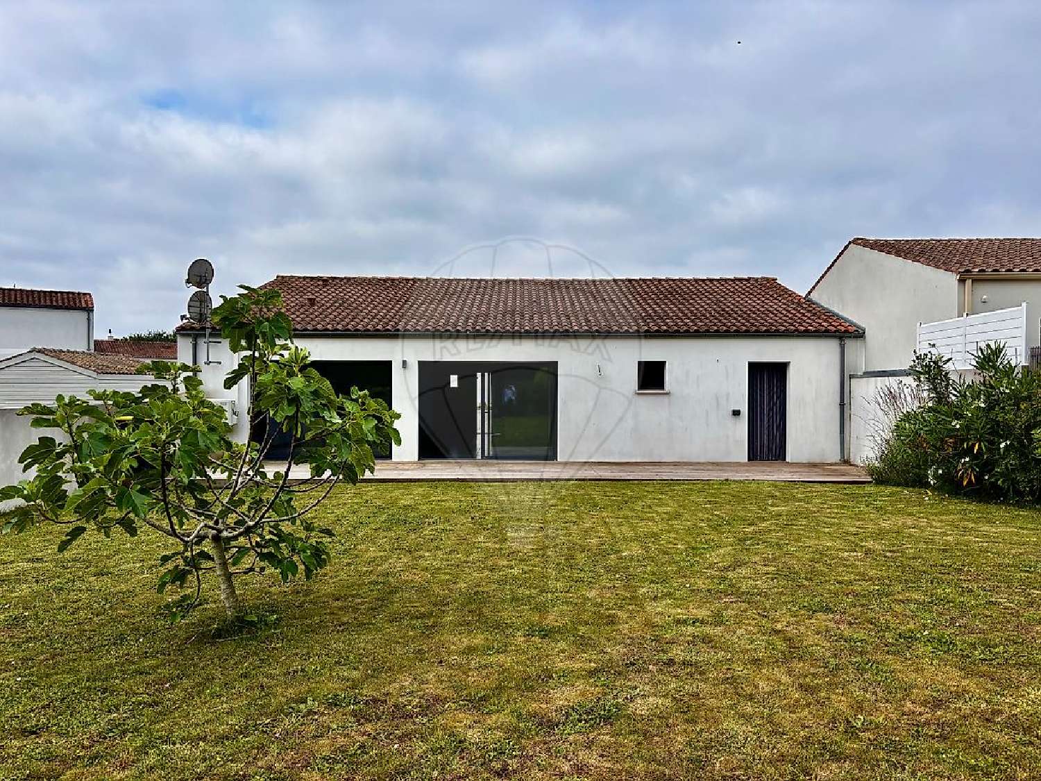 for sale house Mortagne-sur-Gironde Charente-Maritime 2