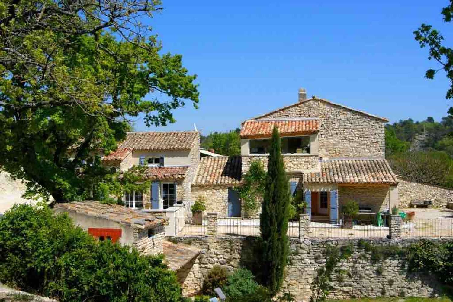 à vendre maison Murs Vaucluse 1