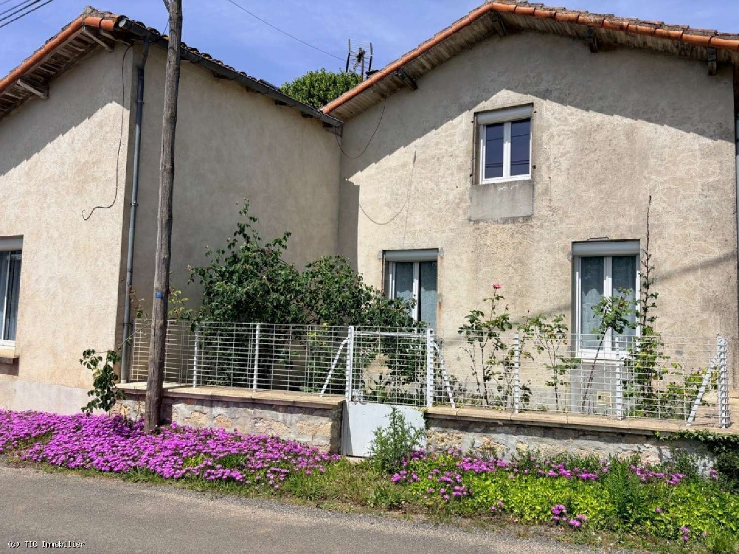  te koop huis Nanteuil-en-Vallée Charente 1