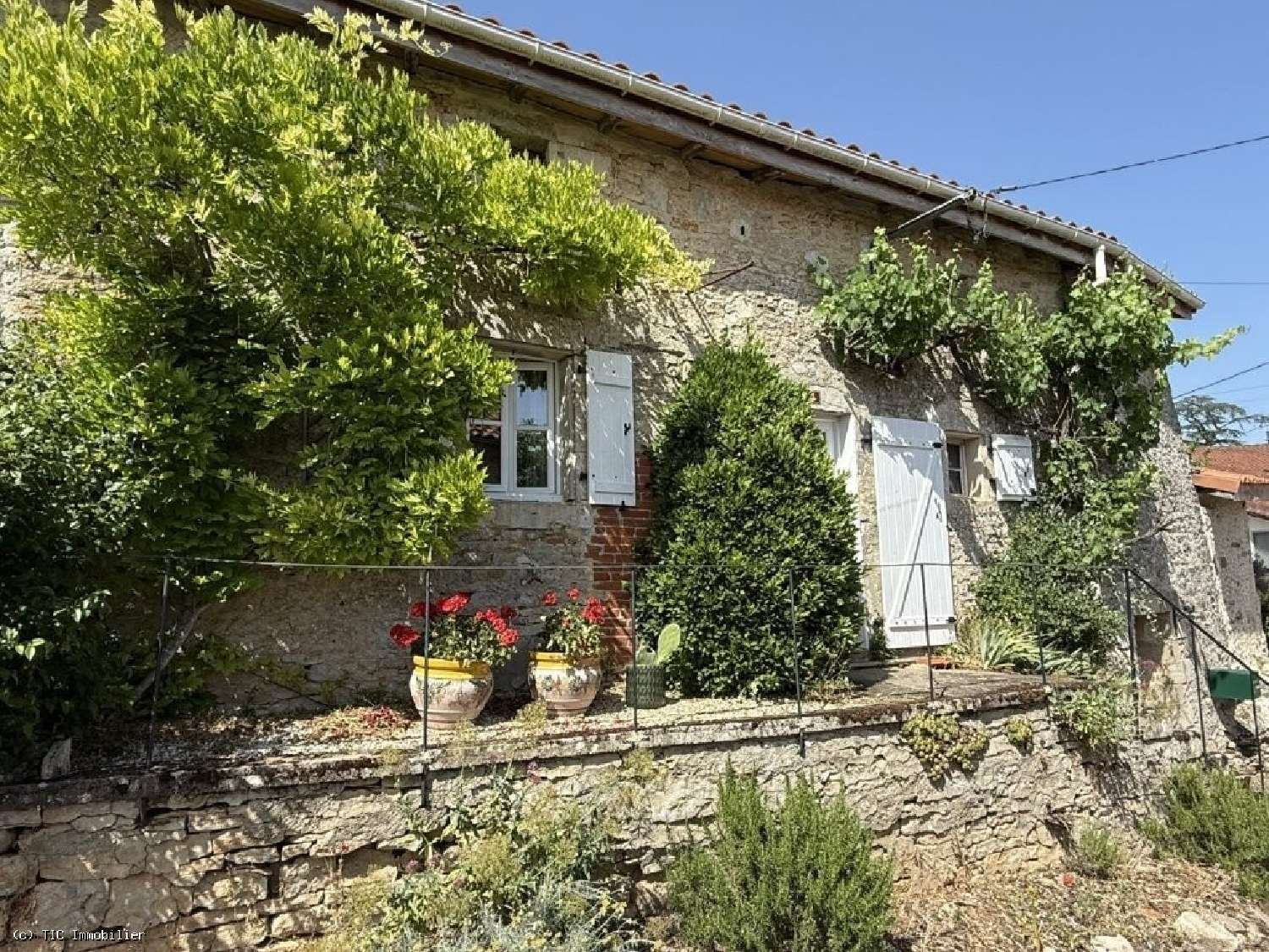 te koop huis Nanteuil-en-Vallée Charente 2