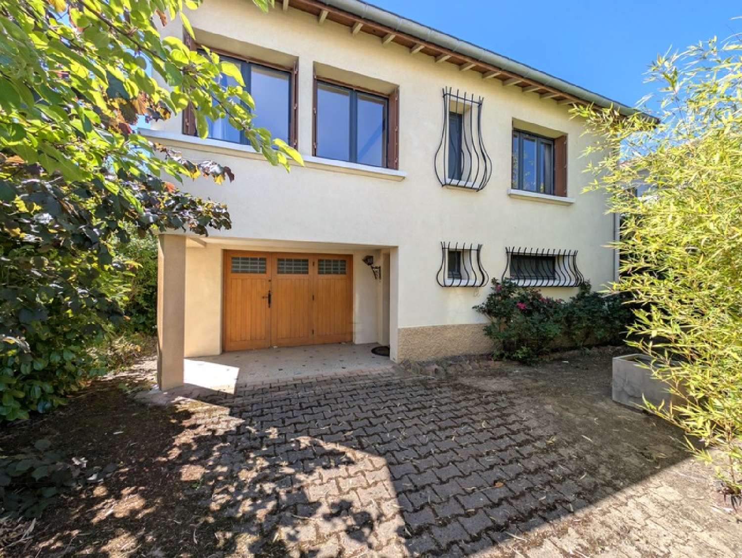for sale house Riorges Loire 2