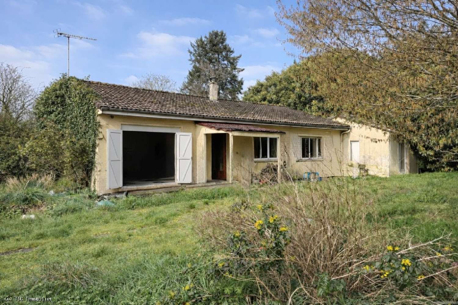 te koop huis Ruffec Charente 1