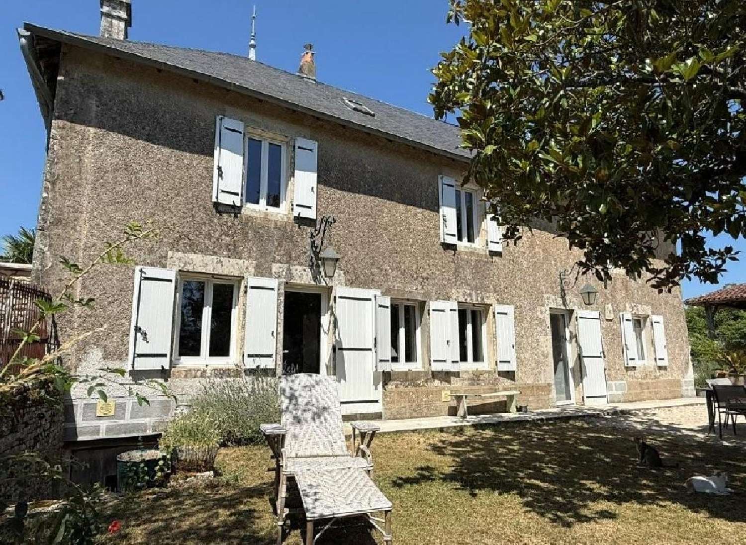  te koop huis Ruffec Charente 2