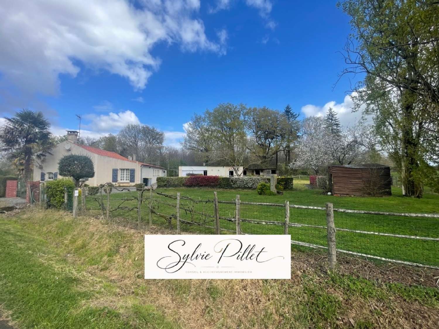 à vendre maison Saint-Cyr-des-Gâts Vendée 1