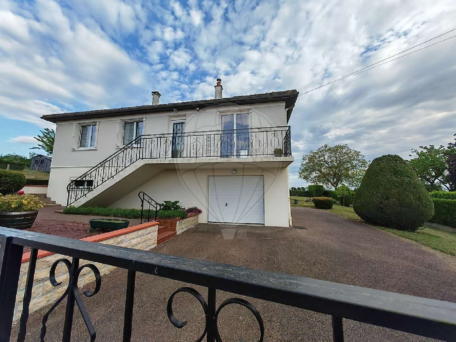  te koop huis Saint-Éloi Nièvre 1