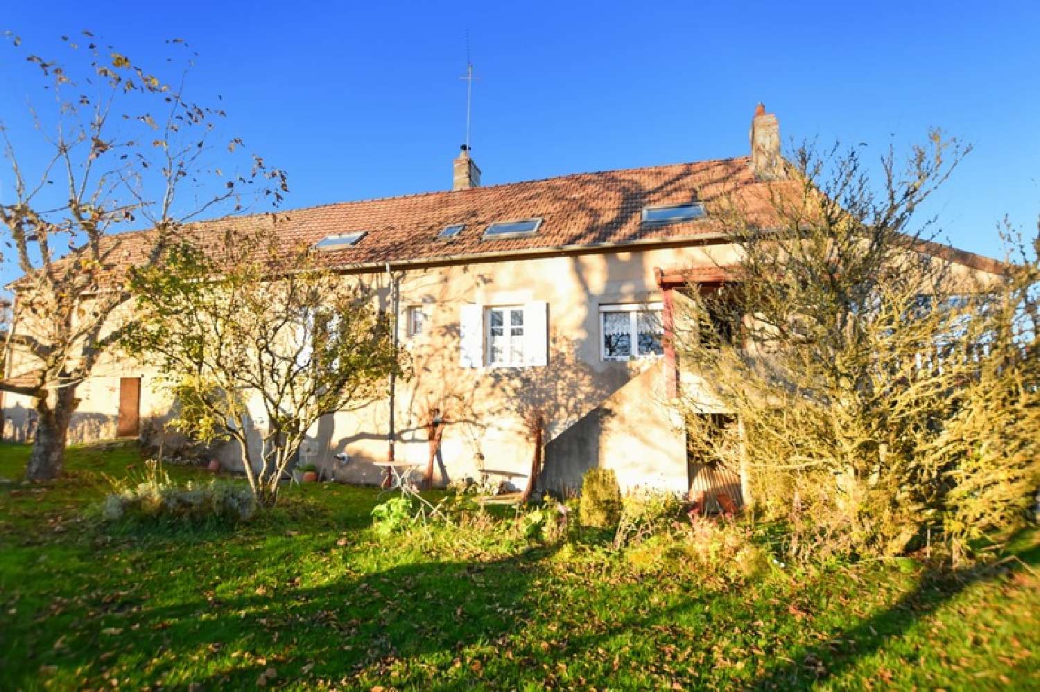 for sale house Saint-Émiland Saône-et-Loire 2