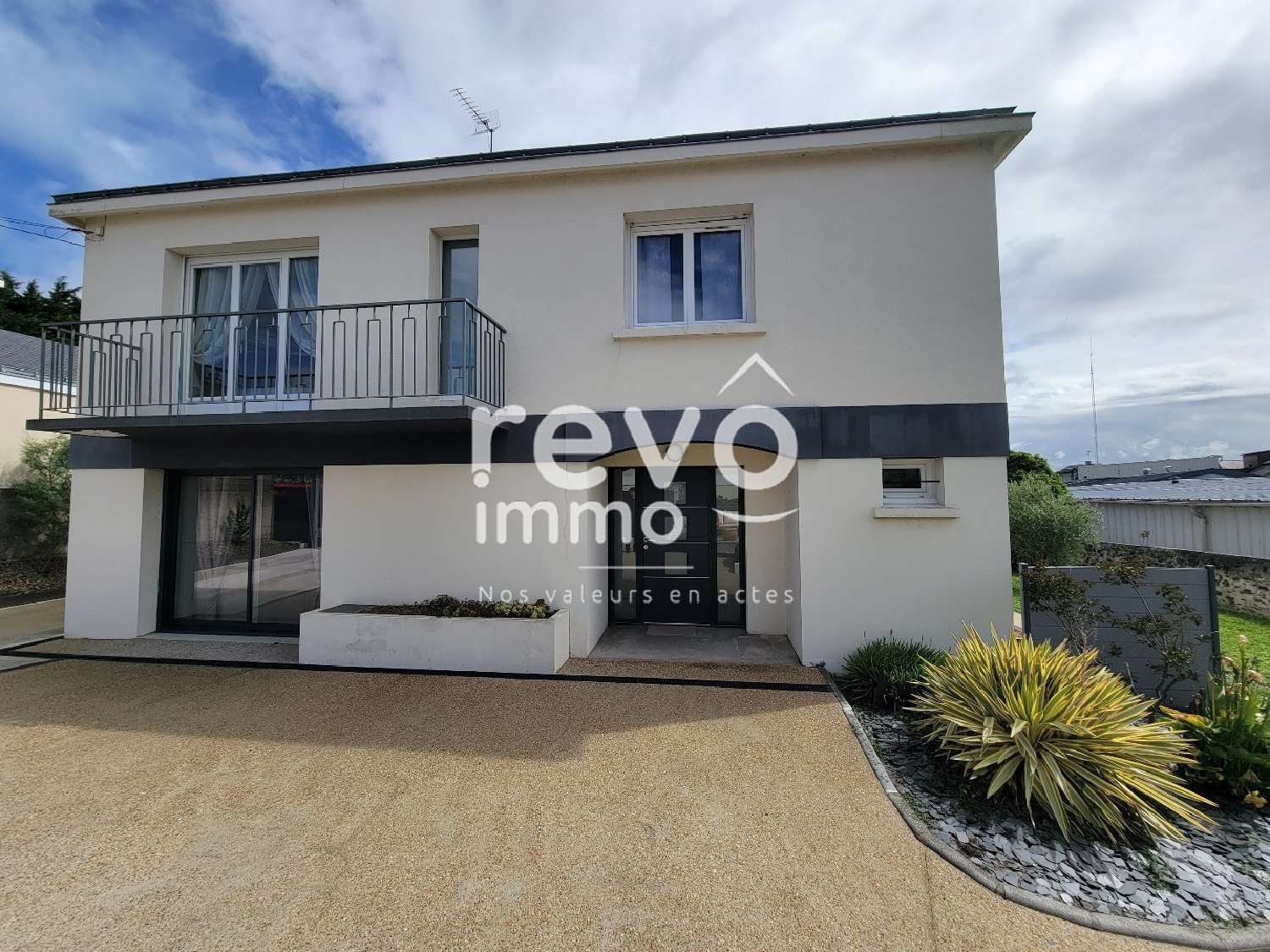 for sale house Saint-Florent-le-Vieil Maine-et-Loire 2