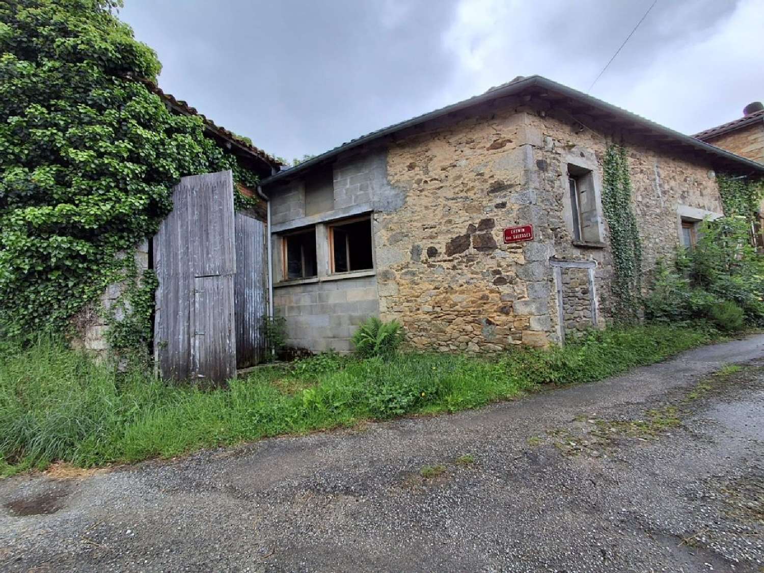  for sale house Saint-Genest-sur-Roselle Haute-Vienne 2