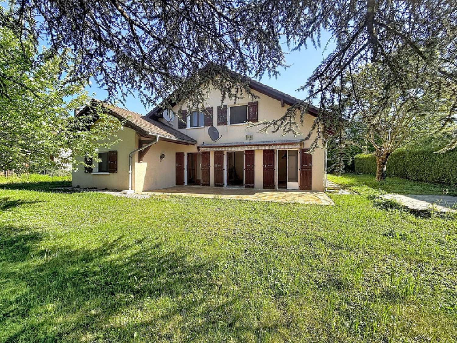 for sale house Saint-Genis-Pouilly Ain 1