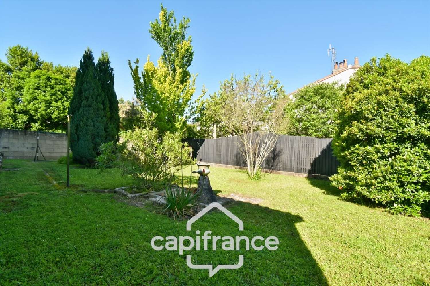 for sale house Saint-Jean-d'Angély Charente-Maritime 3