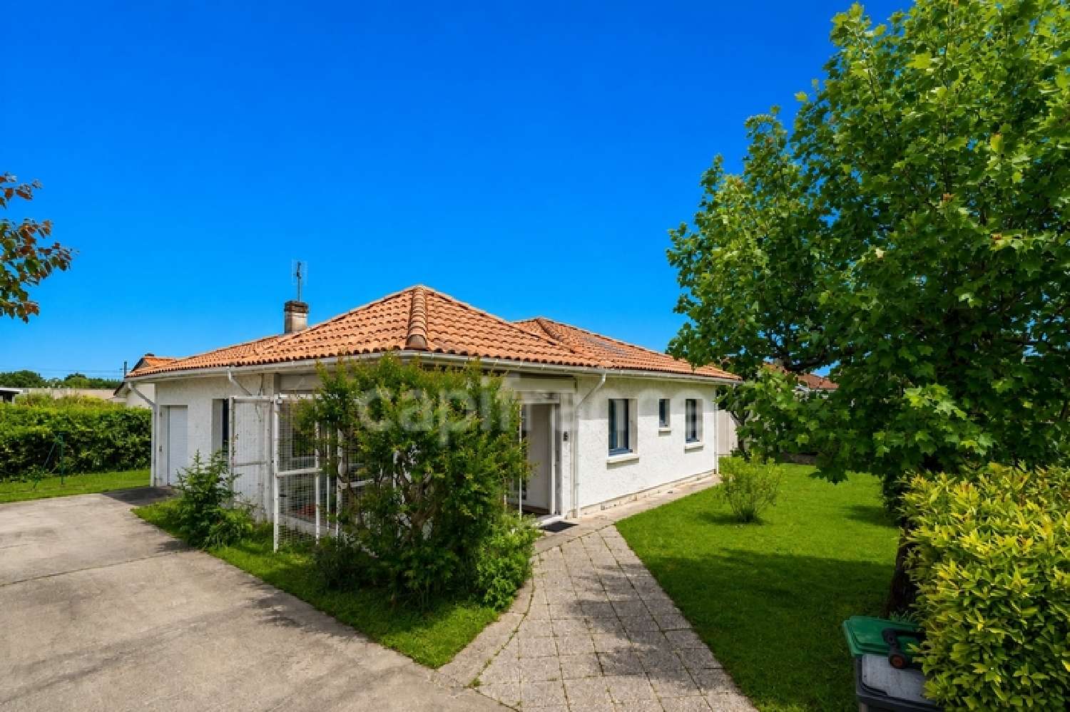 for sale house Saint-Louis-de-Montferrand Gironde 1
