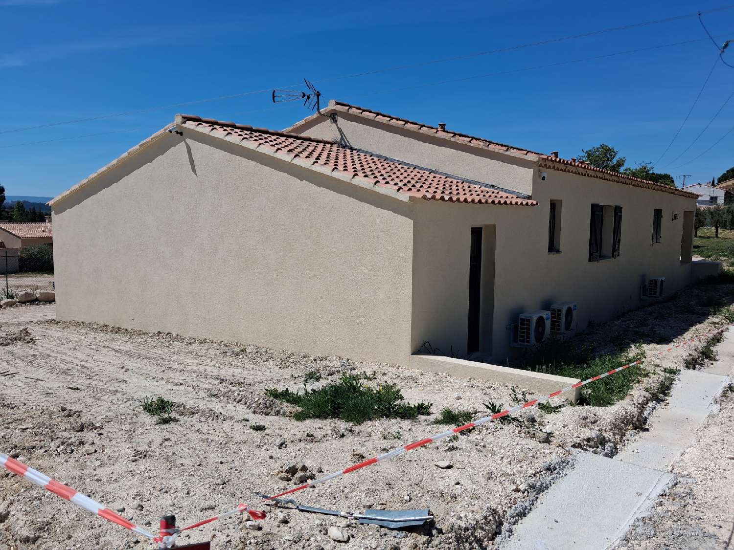  for sale house Saint-Saturnin-lès-Apt Vaucluse 2
